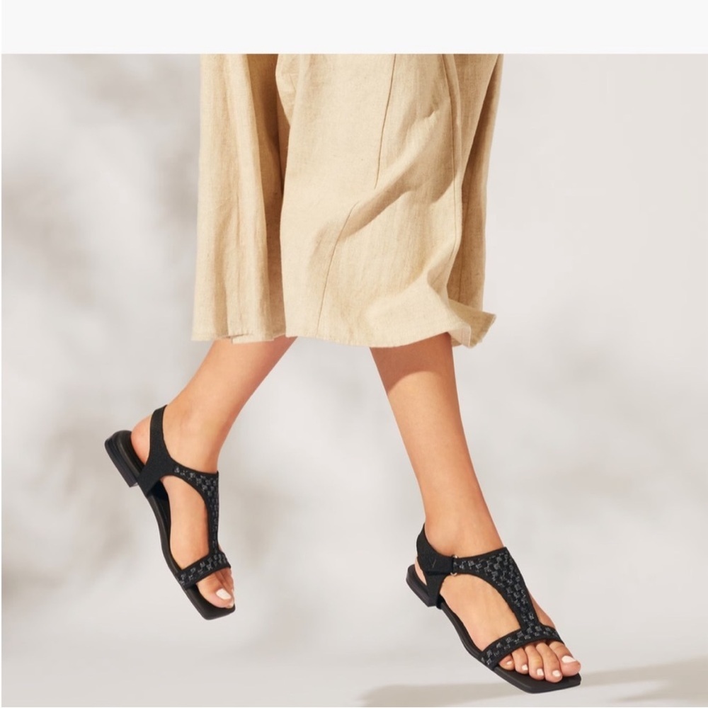 VIVAIA Mia Mesh Square-Toe Adjustable Sandal Black 39